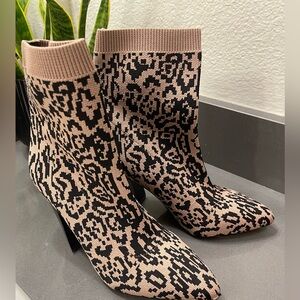 Vince Camuto Black and Tan Heeled Boots
Brand New no box
